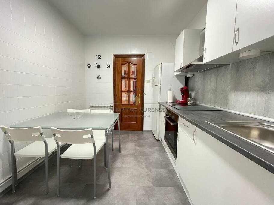 Appartamento O Cuarto De Abastos Ourense Esterno foto